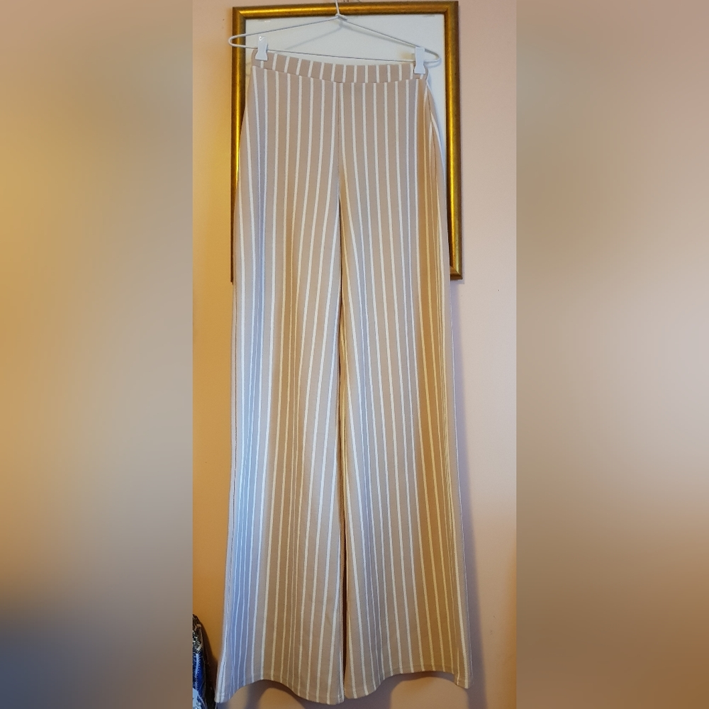 Pretty Little Thing striped wide leg soft pants - Picture 1 of 6